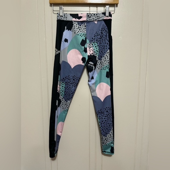 Adidas leggi girl’s medium - Picture 5 of 7